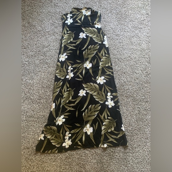 Impressions Black and Green Floral Button Down Dress - Picture 4 of 5